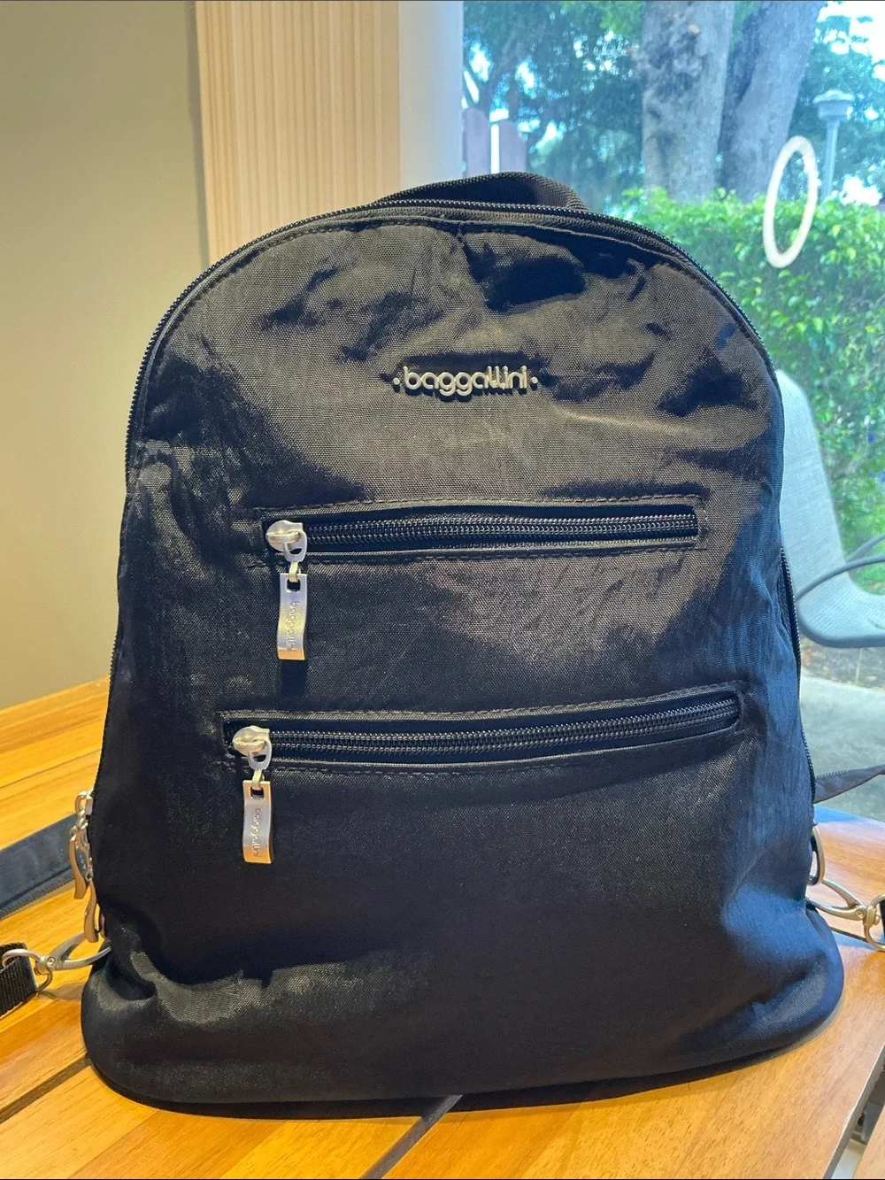 Black Men's Casual Backpack - Baggallini